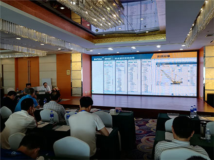 Senior ingenieur van nationaal kwaliteitstoezicht en inspectiecentrum voor hef- en transportmachines